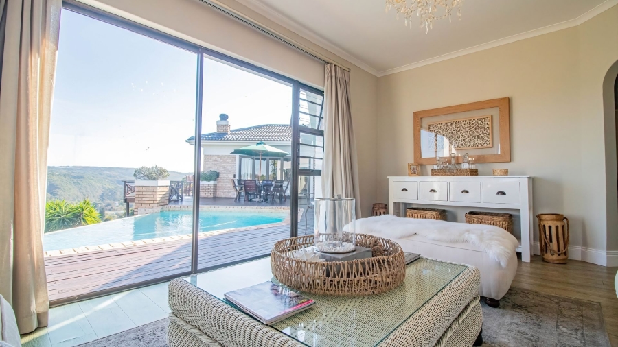 5 Bedroom Property for Sale in Beacon Bay Eastern Cape
